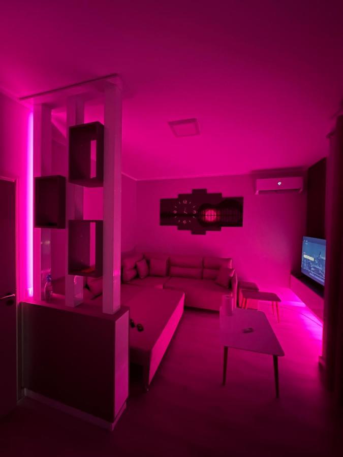 090 Area Apartment Tirana Bagian luar foto