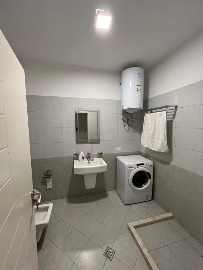 090 Area Apartment Tirana Bagian luar foto