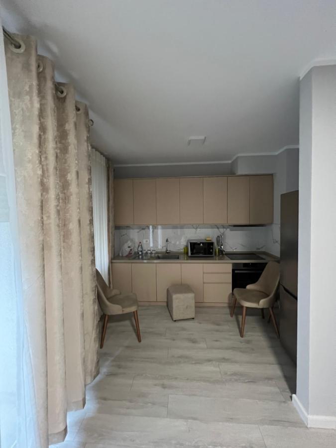 090 Area Apartment Tirana Bagian luar foto